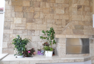 &Mu;&pi;&alpha;&rho;&mu;&pi;&epsilon;&kappa;&iota;&omicron;&upsilon; &mu;&epsilon; &pi;&omicron;&rho;&omicron;&lambda;&iota;&theta;&omicron;