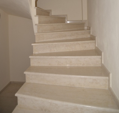 &Sigma;&kappa;&alpha;&lambda;&alpha; &mu;&pi;&epsilon;&zeta; - &mu;&alpha;&rho;&mu;&alpha;&rho;&omicron; &beta;&rho;&alpha;&tau;&sigma;&alpha;